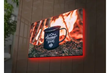 Canvastavla med LED-belysning - Kopp med text och bergslandskap i bakgrunden - Mörkblå / Orange / Grön - Inredning - Tavlor & posters - Canvastavla