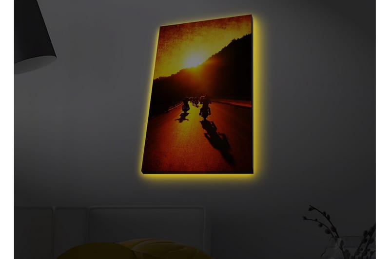 Canvastavla med LED-belysning - Motorcyklar som färdas längs en väg i solnedgångens gyllene ljus - Guld / Orange / Svart - Inredning - Tavlor & posters - Canvastavla
