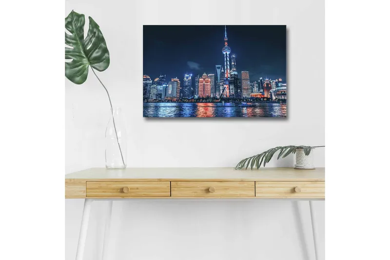 Canvastavla med LED-belysning - Nattlig stadsbild av Shanghai med ljusa skyskrapor och reflektioner i vattnet - Mörkblå / Orange / Vit - Inredning - Tavlor & posters - Canvastavla