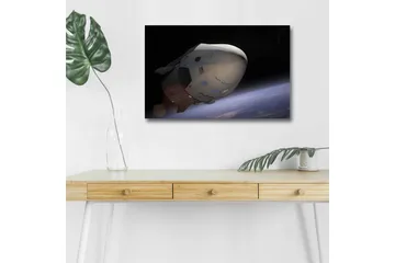 Canvastavla med LED-belysning - Rymdfarkost i omloppsbana över jorden - Svart / Vit / Blå - Inredning - Tavlor & posters - Canvastavla