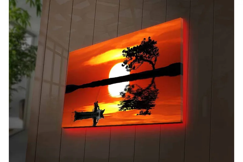 Canvastavla med LED-belysning - Solnedgång över en spegelblanka sjö med en ensam båt och en silhouett av ett träd - Orange / Svart / Gult - Inredning - Tavlor & posters - Canvastavla