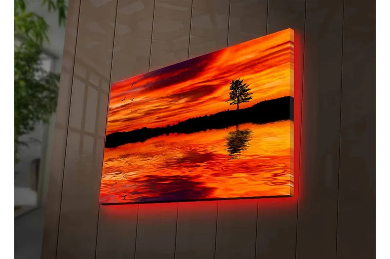 Canvastavla med LED-belysning - Solnedgång över stilla vatten med silhouett av ett ensamt träd - Orange / Röd / Svart - Inredning - Tavlor & posters - Canvastavla