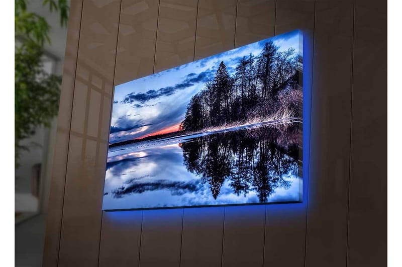 Canvastavla med LED-belysning - Spegelblanka sjölandskap med silhouetter av träd i skymning - Blå / Svart / Grå - Inredning - Tavlor & posters - Canvastavla