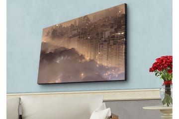 Canvastavla med LED-belysning - Stämningsfull stadsbild i dimma med skyskrapor och trädtoppar - Mörkbrun / Grå / Guld - Inredning - Tavlor & posters - Canvastavla