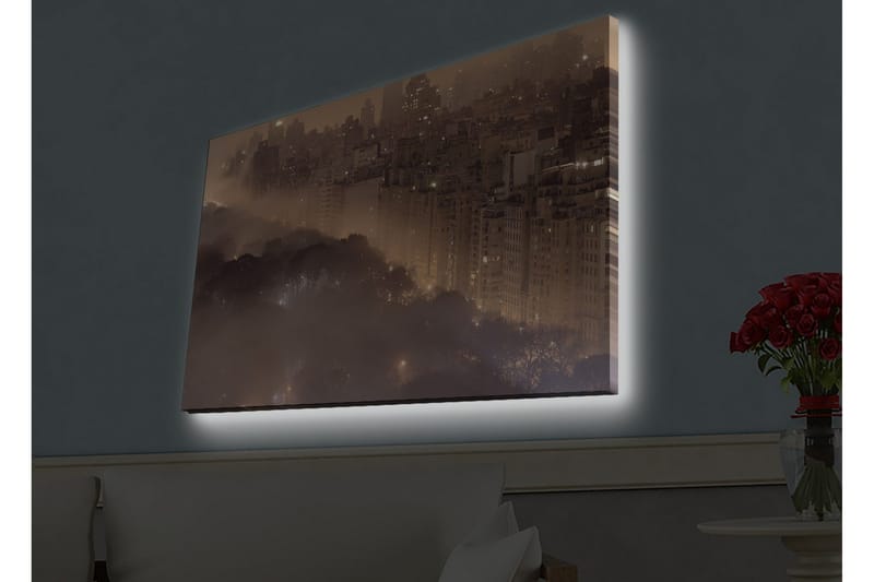 Canvastavla med LED-belysning - Stämningsfull stadsbild i dimma med skyskrapor och trädtoppar - Mörkbrun / Grå / Guld - Inredning - Tavlor & posters - Canvastavla