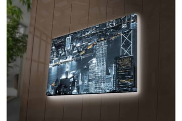 Canvastavla med LED-belysning - Stadssilhuett av en nattlig skyline med ljusreflektioner i vattnet - Svart / Grå / Vit - Inredning - Tavlor & posters - Canvastavla