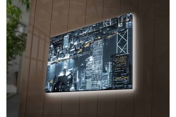 Canvastavla med LED-belysning - Stadssilhuett av en nattlig skyline med ljusreflektioner i vattnet - Svart / Grå / Vit - Inredning - Tavlor & posters - Canvastavla