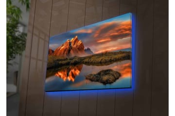 Canvastavla med LED-belysning - Storslagen fjällandskap med reflektioner i en stilla sjö - Orange / Blå / Grön - Inredning - Tavlor & posters - Canvastavla