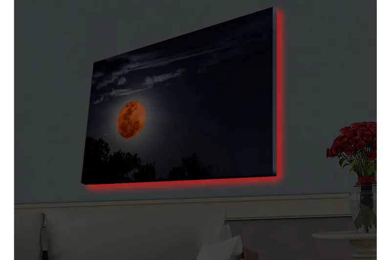 Canvastavla med LED-belysning - Storslagen måne som lyser upp natthimlen, Mörkblå / Orange / Svart