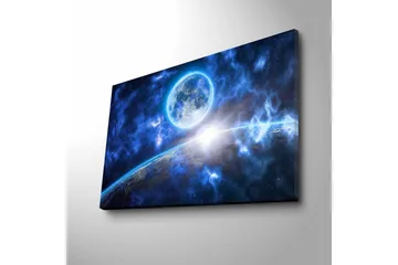 Canvastavla med LED-belysning - Storslagen rymdscen med en planet och en måne i fokus - Mörkblå / Ljusblå / Vit - Inredning - Tavlor & posters - Canvastavla