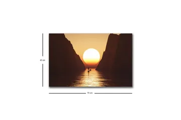 Canvastavla med LED-belysning - Storslagen solnedgång över en smal fjord med en segelbåt i silhuett - Orange / Brun / Guld - Inredning - Tavlor & posters - Canvastavla