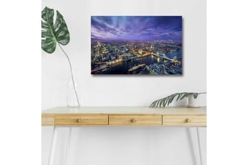 Canvastavla med LED-belysning - Storslagen vy över en stad vid skymningstid med floder och broar - Mörkblå / Lila / Gyllene - Inredning - Tavlor & posters - Canvastavla
