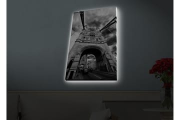 Canvastavla med LED-belysning - Svartvit bild av Tower Bridge i London med dramatiska moln - Svart / Vitt / Grått - Inredning - Tavlor & posters - Canvastavla