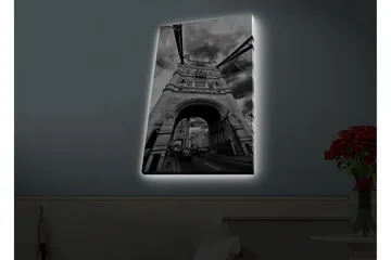 Canvastavla med LED-belysning - Svartvit bild av Tower Bridge i London med dramatiska moln - Svart / Vitt / Grått - Inredning - Tavlor & posters - Canvastavla