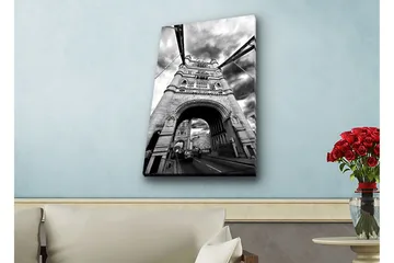 Canvastavla med LED-belysning - Svartvit bild av Tower Bridge i London med dramatiska moln - Svart / Vitt / Grått - Inredning - Tavlor & posters - Canvastavla
