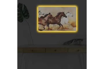 Canvastavla med LED-belysning - Tre hästar i rörelse över en sandig yta - Brun / Vit / Beige - Inredning - Tavlor & posters - Canvastavla