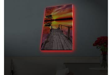 Canvastavla med LED-belysning - Vacker solnedgång över en stilla sjö med en träbrygga i förgrunden - Orange / Lila / Grön - Inredning - Tavlor & posters - Canvastavla