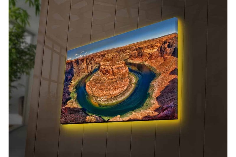 Canvastavla med LED-belysning - Vacker vy av en slingrande flod omgiven av dramatiska klippor - Röd / Grön / Blå - Inredning - Tavlor & posters - Canvastavla