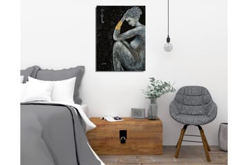 Canvastavla - Naken kvinna i en eftertänksam pose med en gyllene detalj på armen - Svart / Grå / Guld - Inredning - Tavlor & posters - Canvastavla