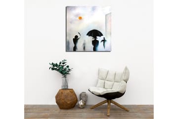 Canvastavla - Silhuetter av personer med paraplyer i en dimmig stadsmiljö - Svart / Grå / Orange - Inredning - Tavlor & posters - Canvastavla