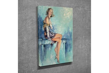 Canvastavla - Sittande kvinna i elegant klänning med en förförisk pose - Blå / Beige / Brun - Inredning - Tavlor & posters - Canvastavla