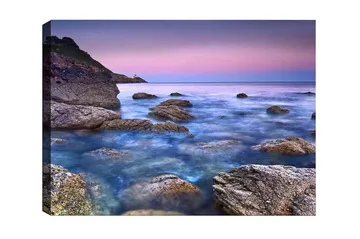 Canvastavla - Stämningsfull kustlandskap med klippor och hav - Blå / Grå / Lila - Inredning - Tavlor & posters - Canvastavla