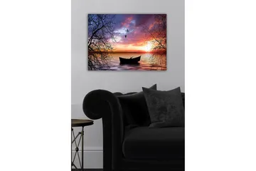 Canvastavla - Stämningsfull solnedgång över en stilla sjö med en båt i fokus - Lila / Orange / Svart - Inredning - Tavlor & posters - Canvastavla