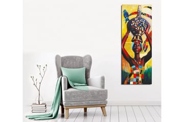 Canvastavla - Stolt kvinna som bär en färgglad kruka på huvudet med en fågel på axeln - Gul / Röd / Blå - Inredning - Tavlor & posters - Canvastavla