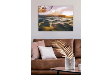 Canvastavla - Storslagen ökenlandskap med en planet i bakgrunden - Guld / Grå / Orange - Inredning - Tavlor & posters - Canvastavla