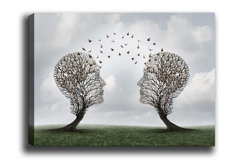 Canvastavla - Två träd formade som ansikten med fjärilar som svävar mellan dem, Brun / Grön / Grå