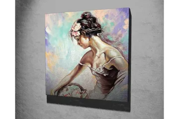 Canvastavla - Ung kvinna med blommor i håret som lutar sig över en korg - Ljusblå / Beige / Rosa - Inredning - Tavlor & posters - Canvastavla