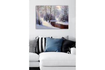Canvastavla - Vinterlandskap med snötäckta träd och en stilla bäck - Vit / Blå / Brun - Inredning - Tavlor & posters - Canvastavla