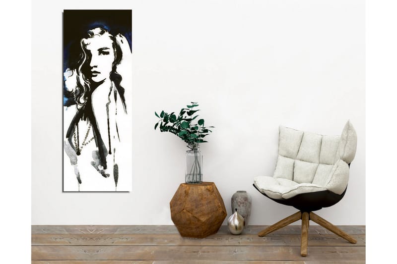 Canvastavla - Porträtt av en kvinna med långt hår och en mystisk uttryck - Svart / Vitt / Mörkblått - Inredning - Tavlor & posters - Canvastavla