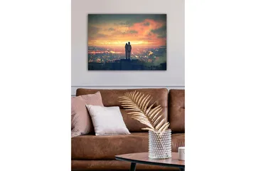 Canvastavla - Par som står tillsammans och betraktar en solnedgång över en stad - Orange / Blå / Grå - Inredning - Tavlor & posters - Canvastavla