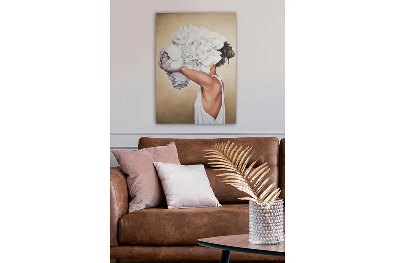 Canvastavla - Porträtt av en kvinna med stora, vita blommor som täcker hennes ansikte - Vit / Beige / Hudfärg - Inredning - Tavlor & posters - Canvastavla