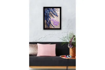Inramad Canvastavla i trä - 41x56 cm - Blommor av lavendel med rosa saltkristaller - Blå / Lila - Inredning - Tavlor & posters - Canvastavla