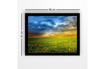 Inramad Canvastavla i trä - 41x56 cm - Blomstrande äng med gula maskrosor under en dramatisk himmel - Gult / Blått / Grönt - Inredning - Tavlor & posters - Canvastavla