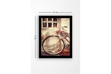 Inramad Canvastavla i trä - 41x56 cm - Cykel med korg fylld av blommor vid en gammal dörr - Beige / Rostbrun / Vit - Inredning - Tavlor & posters - Canvastavla