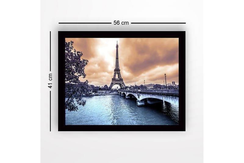 Inramad Canvastavla i trä - 41x56 cm - Eiffeltornet omgiven av en dramatisk himmel och en spegelblanka flod - Blå / Orange / Grå - Inredning - Tavlor & posters - Canvastavla
