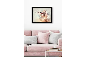 Inramad Canvastavla i trä - 41x56 cm - Elegant kvinna som spelar fiol omgiven av drömlika moln - Ljus beige / Mjuk rosa / Guld - Inredning - Tavlor & posters - Canvastavla