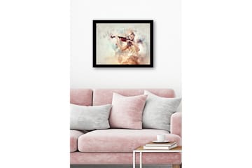 Inramad Canvastavla i trä - 41x56 cm - Elegant kvinna som spelar fiol omgiven av drömlika moln - Ljus beige / Mjuk rosa / Guld - Inredning - Tavlor & posters - Canvastavla