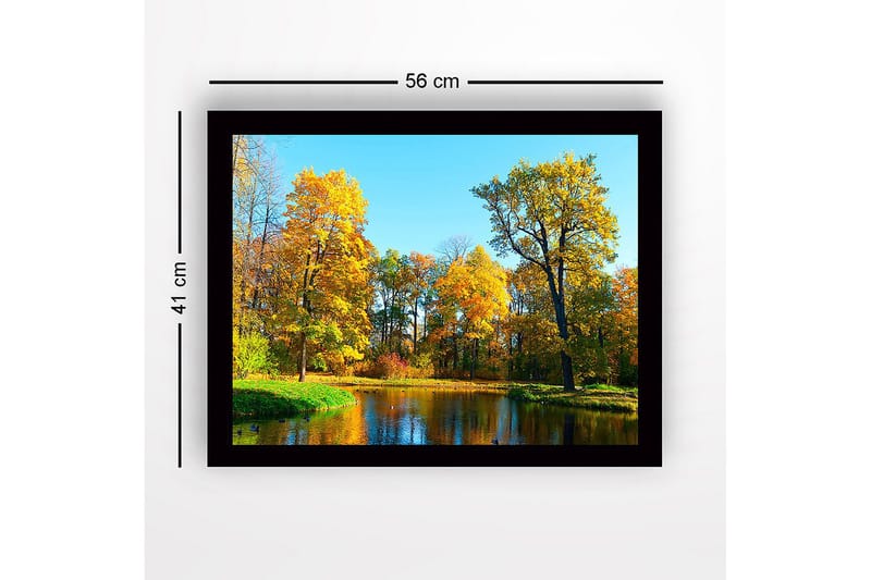 Inramad Canvastavla i trä - 41x56 cm - Färgglad höstskog vid en spegelblanka sjö - Guldorange / Grön / Blå - Inredning - Tavlor & posters - Canvastavla