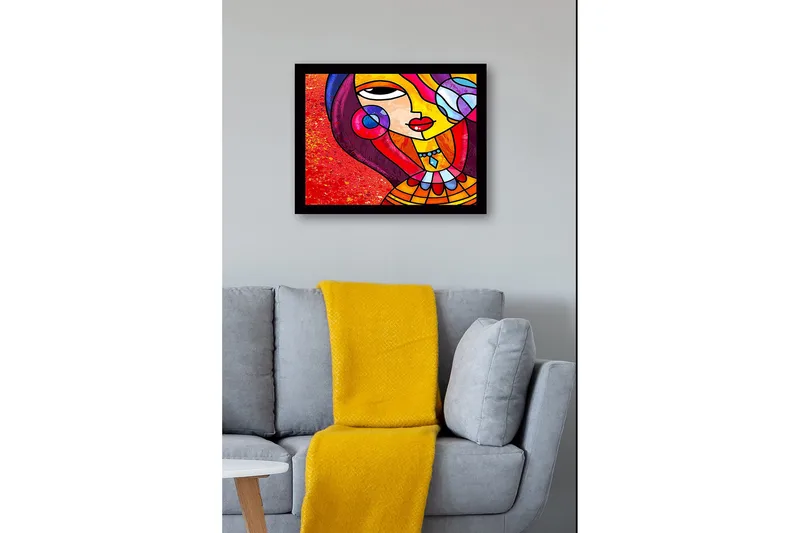 Inramad Canvastavla i trä - 41x56 cm - Färgglad kvinna med stiliserat ansikte och smycken - Röd / Gul / Lila - Inredning - Tavlor & posters - Canvastavla