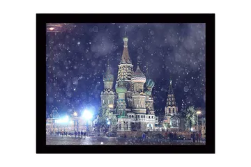 Inramad Canvastavla i trä - 41x56 cm - Färgglad kyrka med kupoler i olika former och mönster - Grön / Röd / Vit - Inredning - Tavlor & posters - Canvastavla