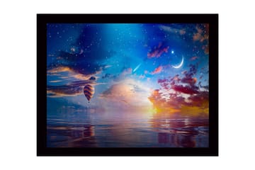 Inramad Canvastavla i trä - 41x56 cm - Färgglad luftballong sväva över en spegelblanka sjö vid solnedgången - Blå / Orange / Lila - Inredning - Tavlor & posters - Canvastavla