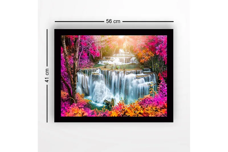 Inramad Canvastavla i trä - 41x56 cm - Färgglad vattenfall med omgivande blommor och träd i höstfärger - Rosa / Orange / Grön - Inredning - Tavlor & posters - Canvastavla