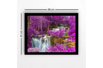 Inramad Canvastavla i trä - 41x56 cm - Färgglad vattenfall omgiven av lila blommor och grönska - Lila / Grön / Blå - Inredning - Tavlor & posters - Canvastavla
