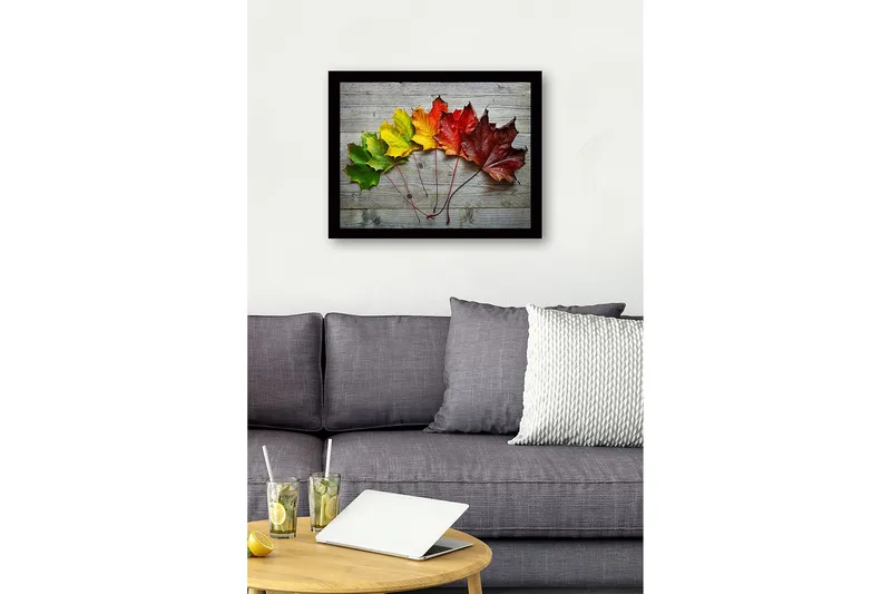 Inramad Canvastavla i trä - 41x56 cm - Färgglada höstlöv i en rad - Grön / Gul / Röd - Inredning - Tavlor & posters - Canvastavla