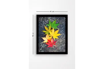 Inramad Canvastavla i trä - 41x56 cm - Färgglada höstlöv på en träyta - Grön / Gul / Röd - Inredning - Tavlor & posters - Canvastavla