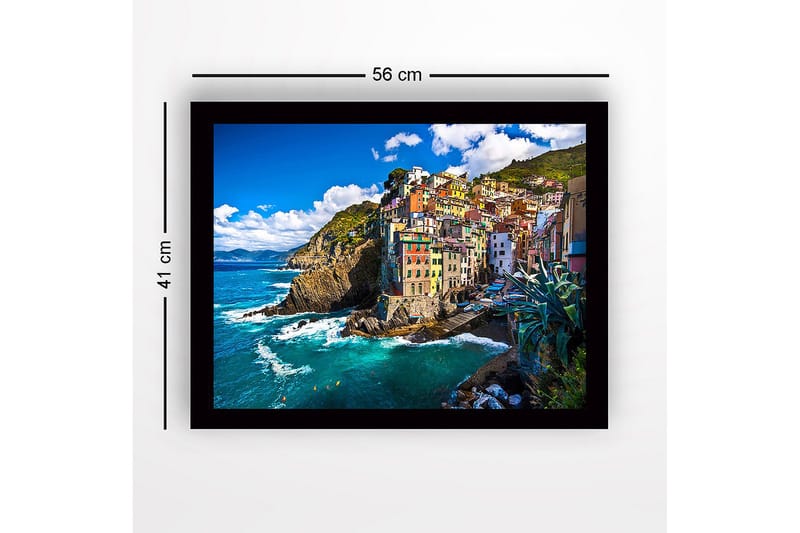 Inramad Canvastavla i trä - 41x56 cm - Färgglada hus vid en klippig kustlinje - Blå / Grön / Gul - Inredning - Tavlor & posters - Canvastavla